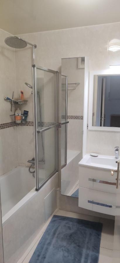 Chambre Chez L'Habitant A 5 Minutes Du Metro Ivry-sur-Seine Kültér fotó